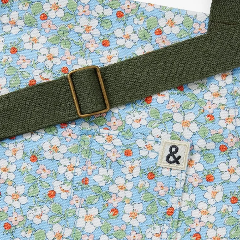 Cropped Essential Apron Essential