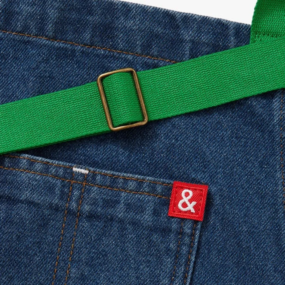 Discount Essential Apron Collegiate Essential