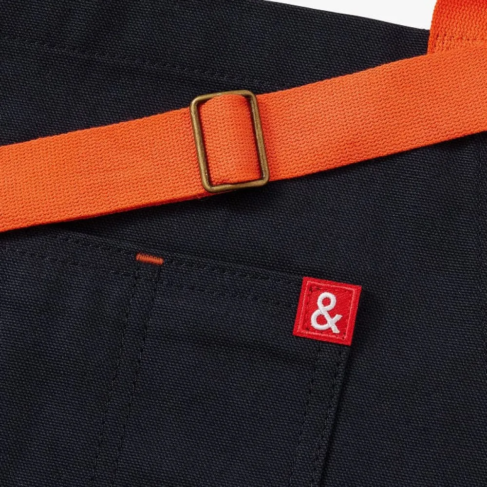 MLB™ Essential Apron Essential